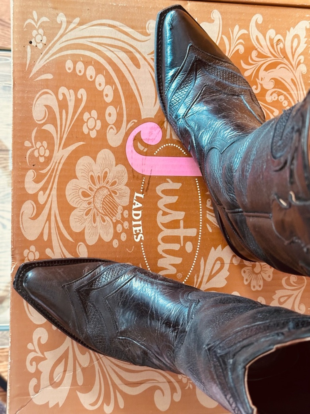 EXCELLENT CONDITION Classic Black Western Ladies Leather Cowboy Boots - Picture 2 of 7